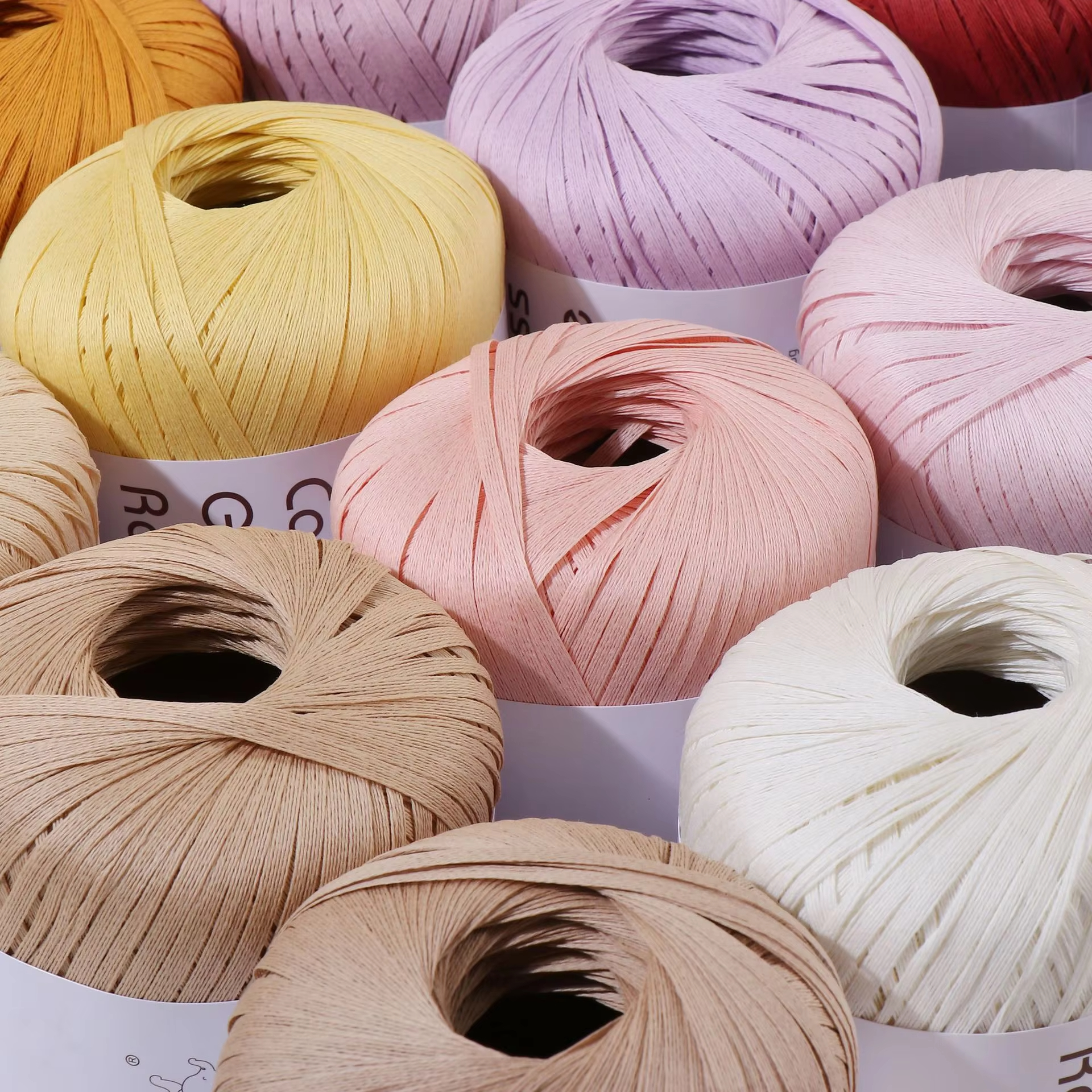 102 м/рулон, разноцветная пряж – обзор и цена Crochet Bag Raffia
